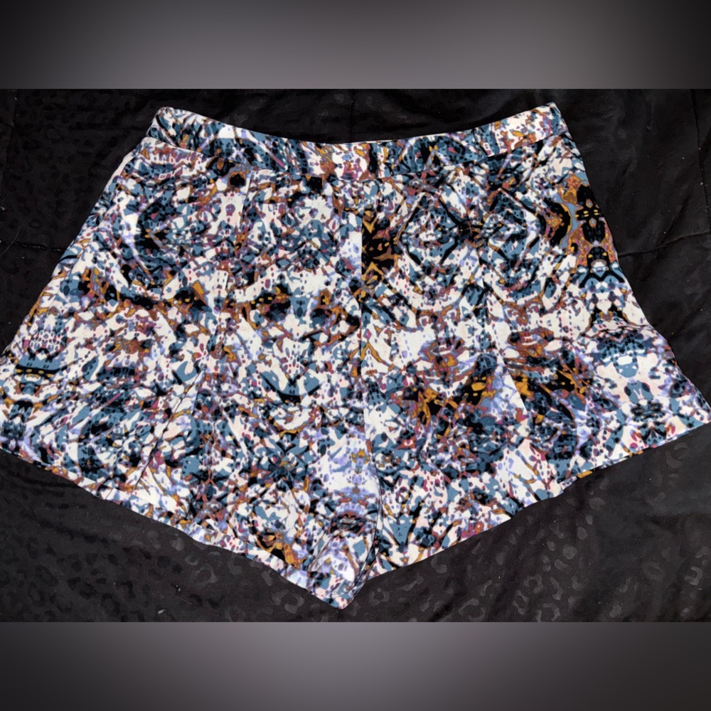 Forever 21 Multicolor Abstract Dress Shorts NEVER WORN